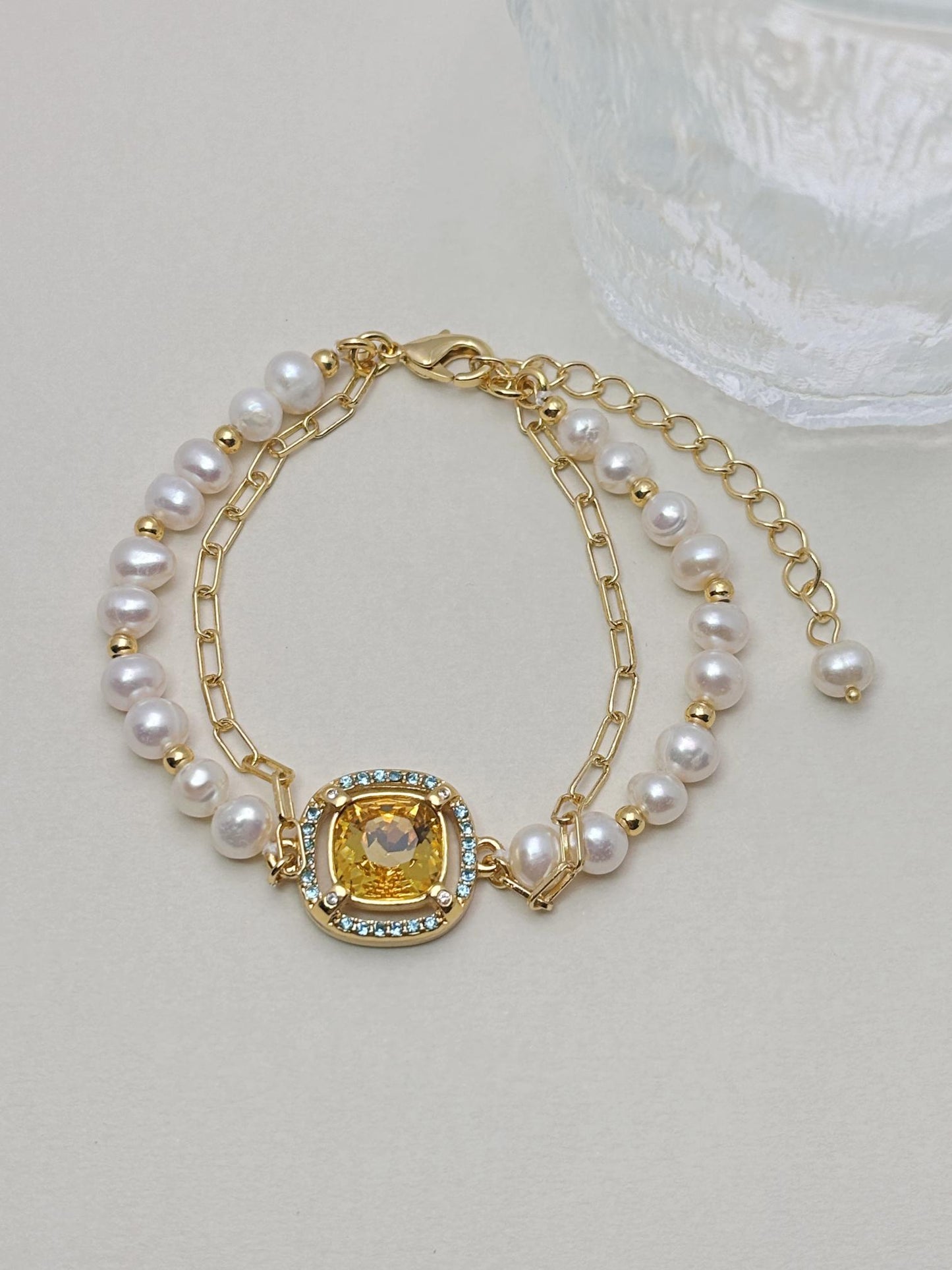 Natural Freshwater Pearl with 18K gold plated bracelets