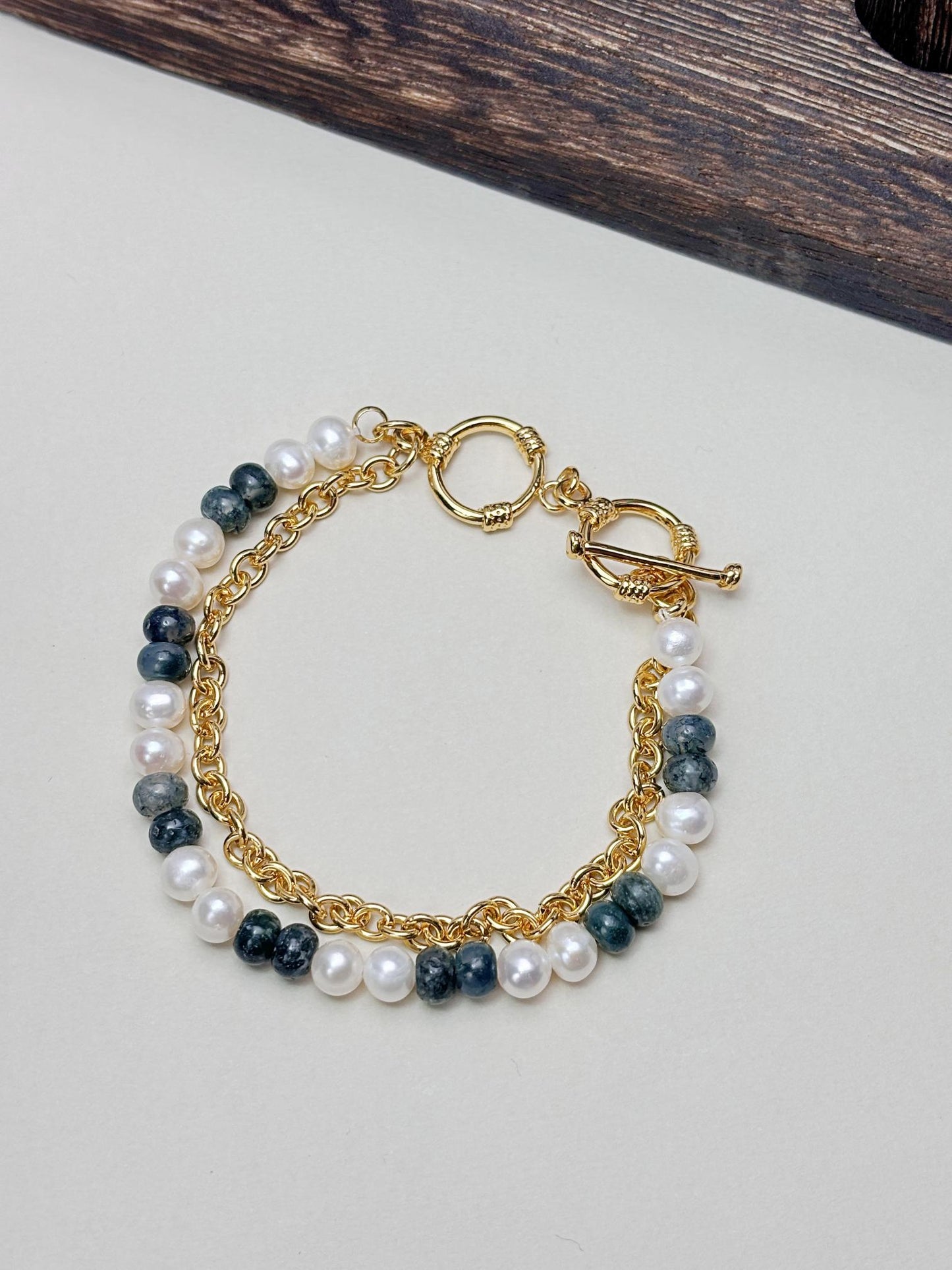 Natural Freshwater Pearl 18k with green stone 18kgold plated bracelets