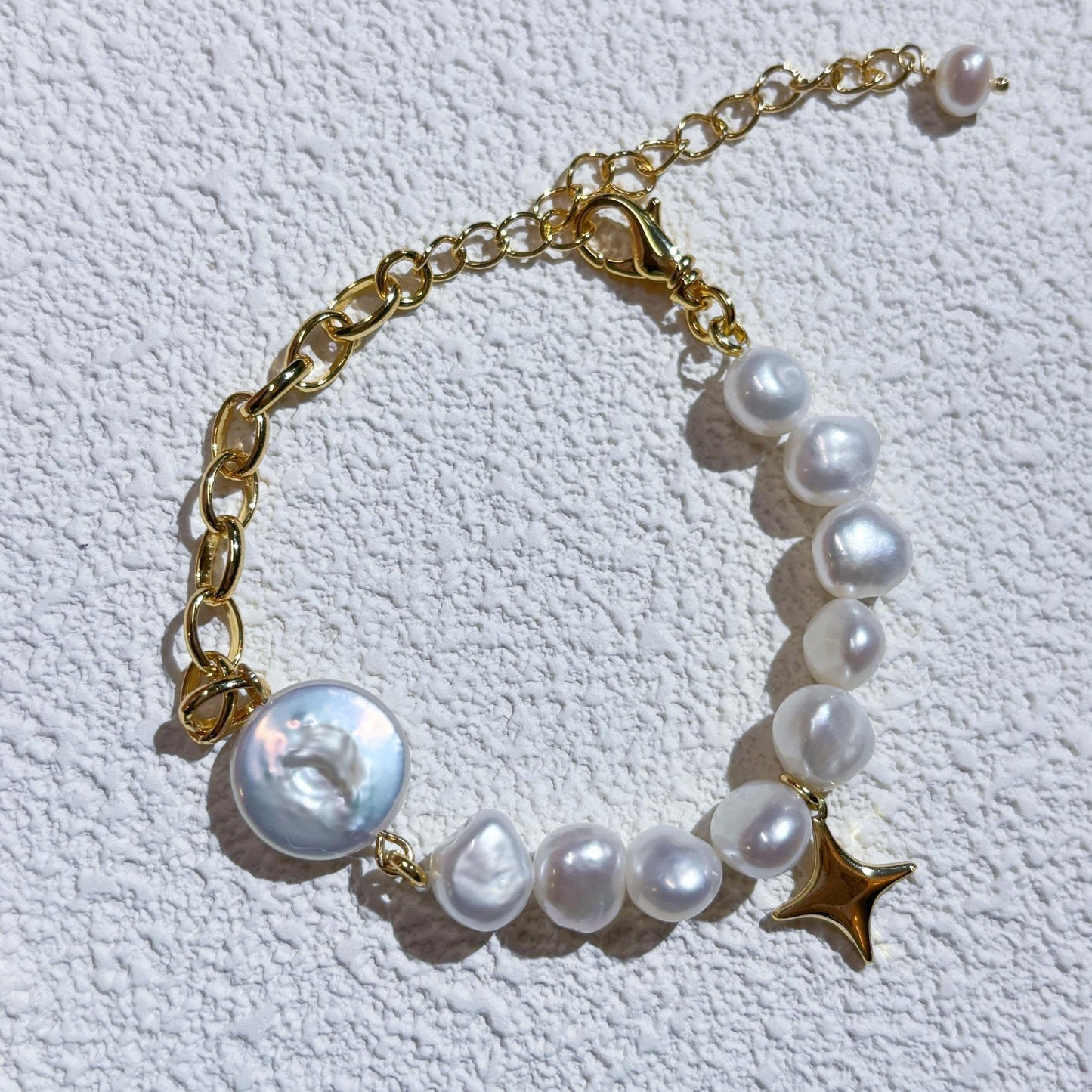 Natural Freshwater baroque Pearl with 18kgold plated bracelets
