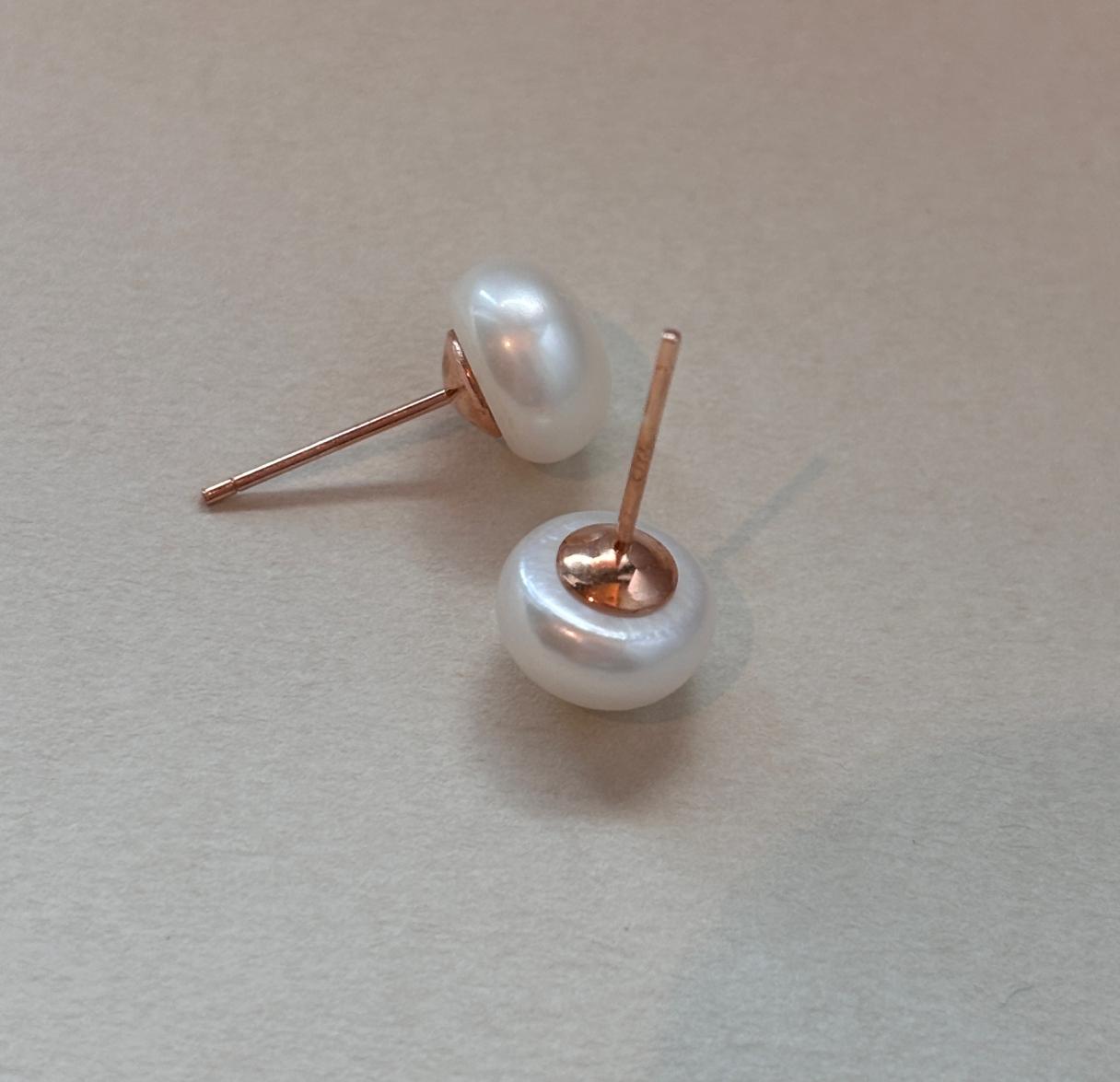 Handcrafted cute bread pearls stud with 925silver accessorie