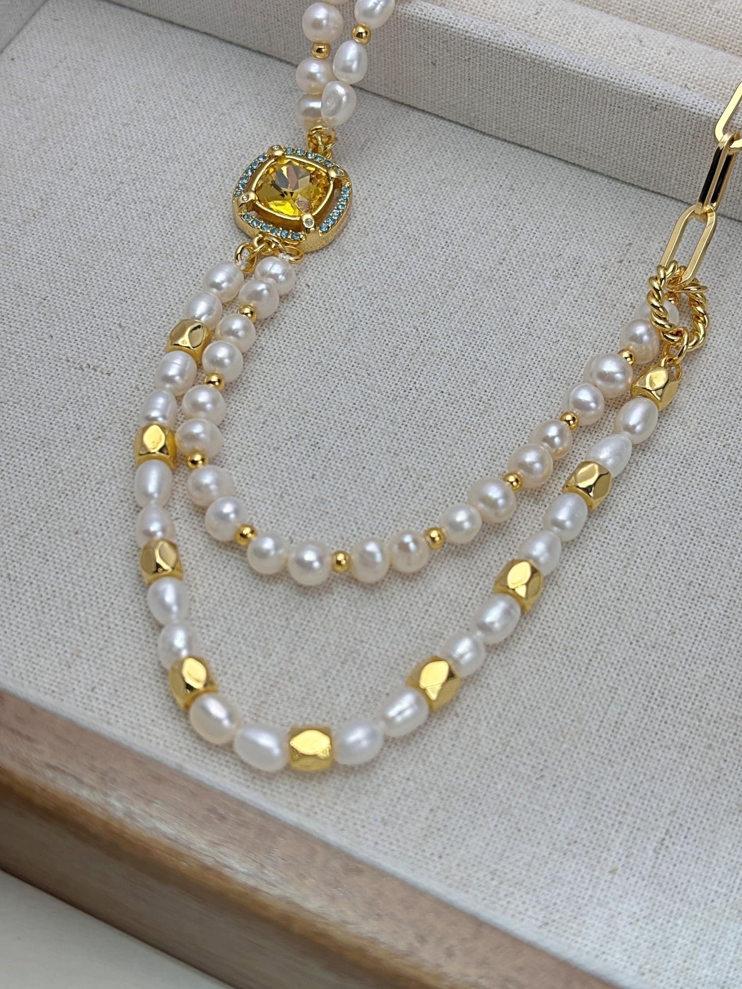Natural pearl & heart pendant with 18kgold plated necklaces