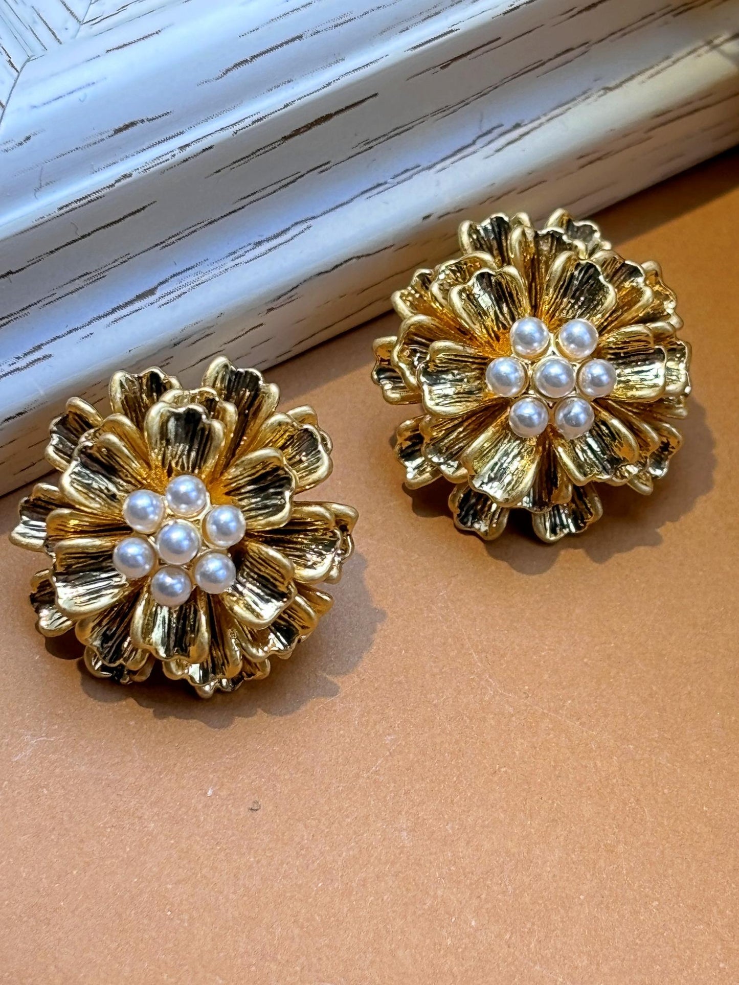 Vintage flower earrings