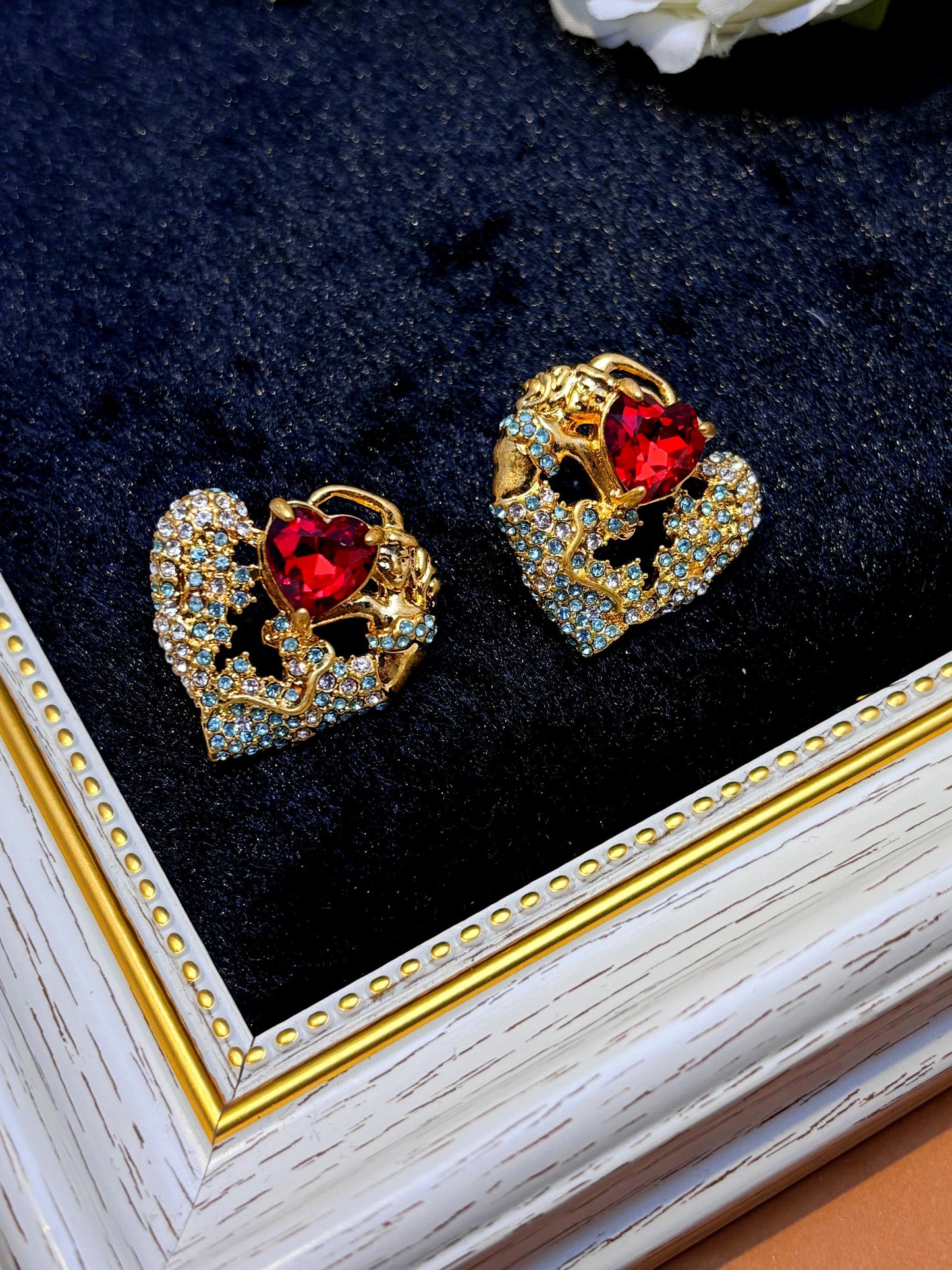 Vintage heart earrings