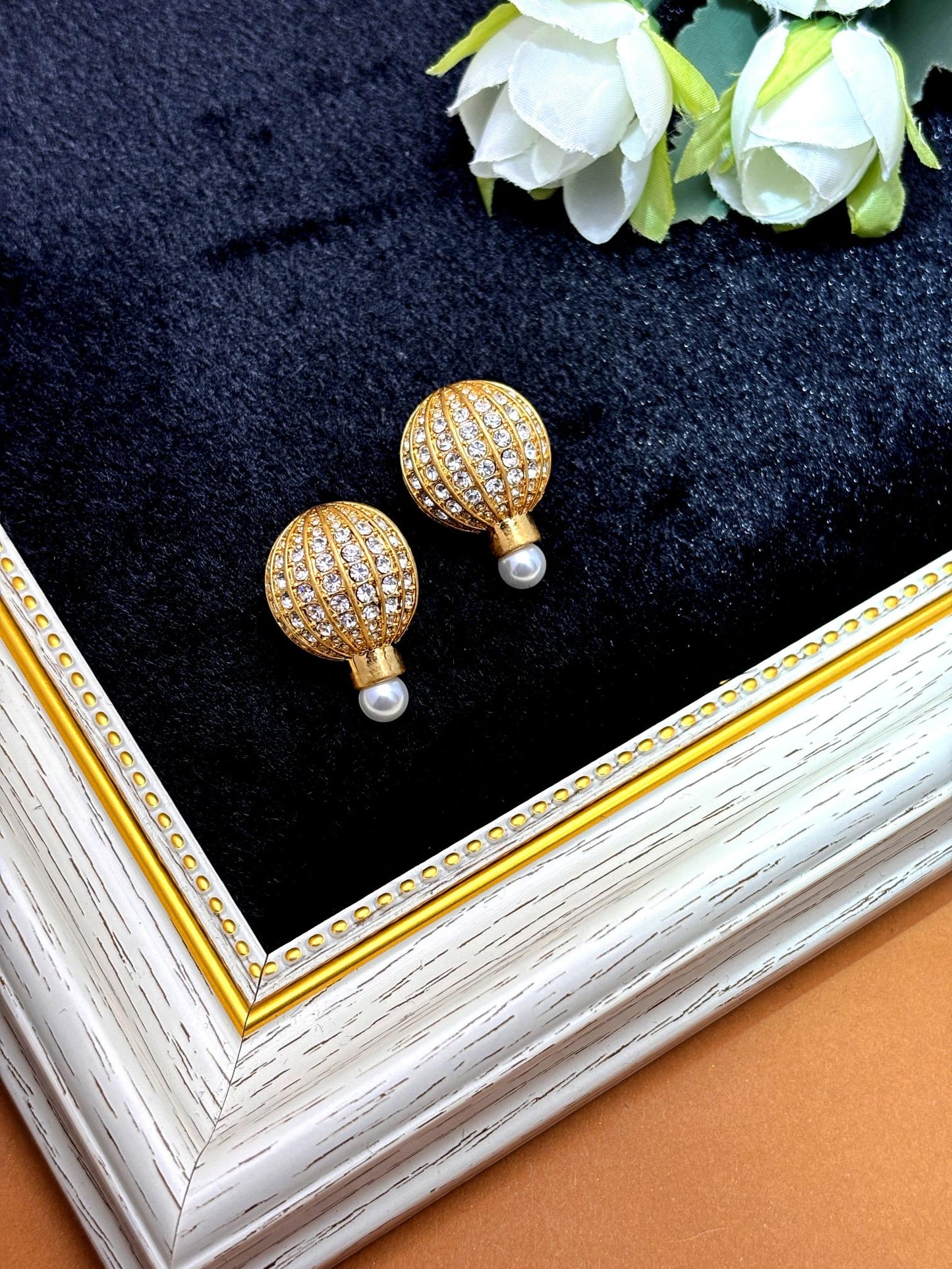 Vintage balloon earrings