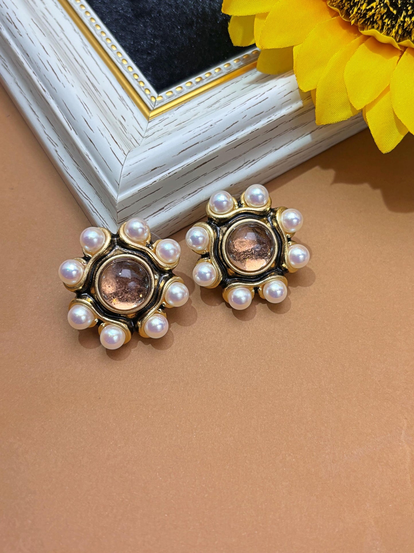 Vintage Daisy Earrings
