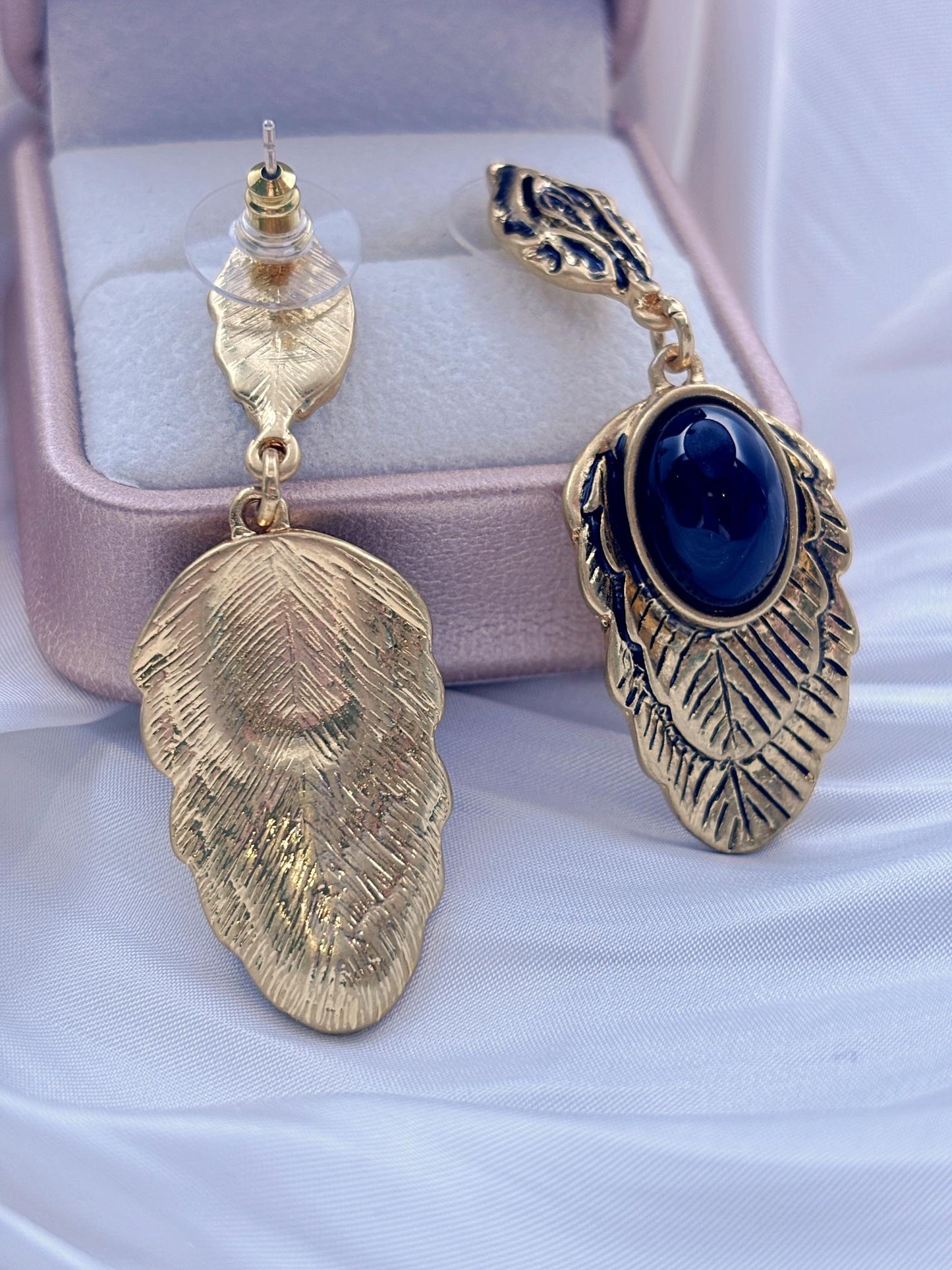 Vintage Black Eyes Earrings