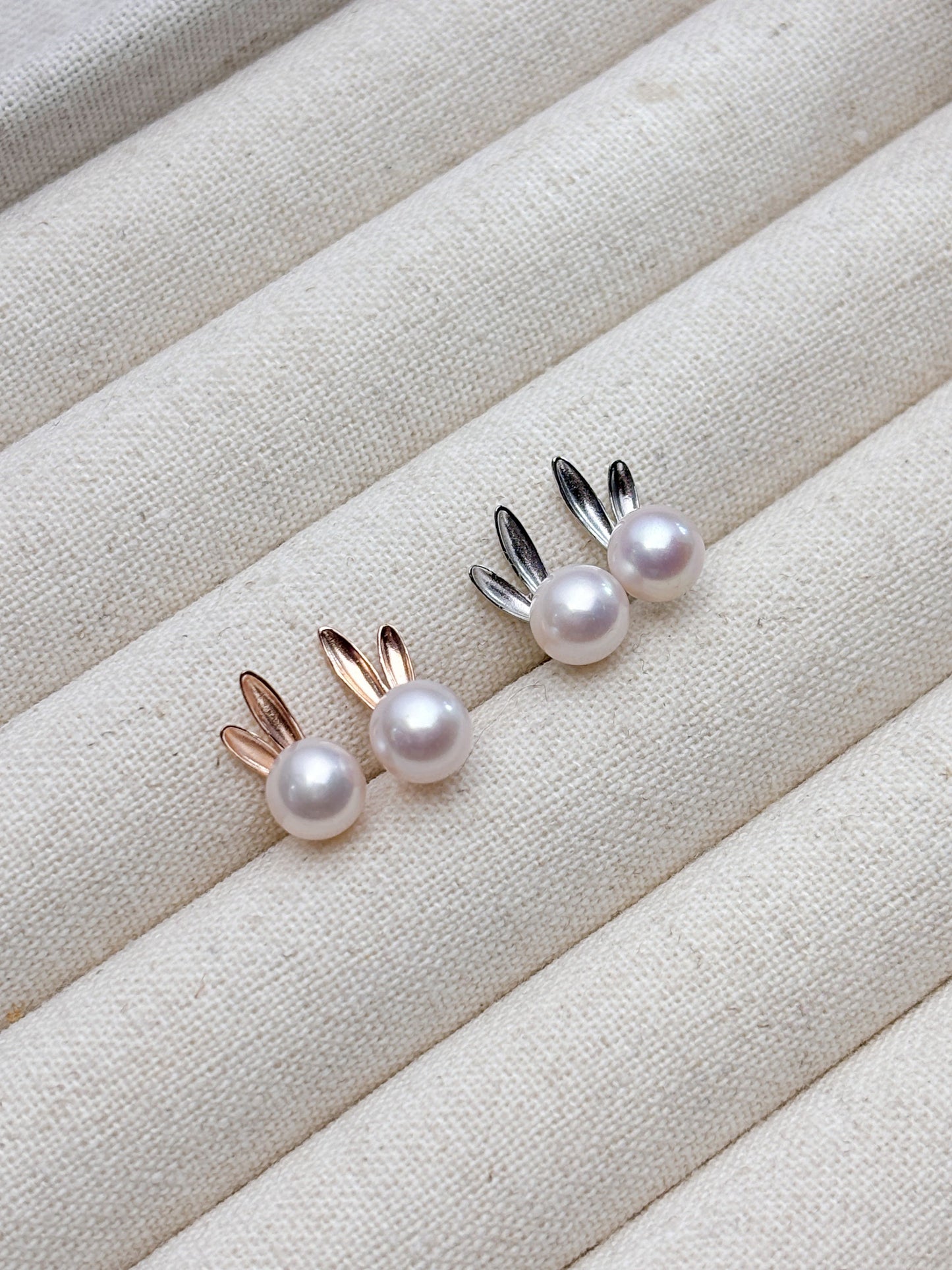 Handcrafted cute rabbit pearls stud with 925silver accessorie