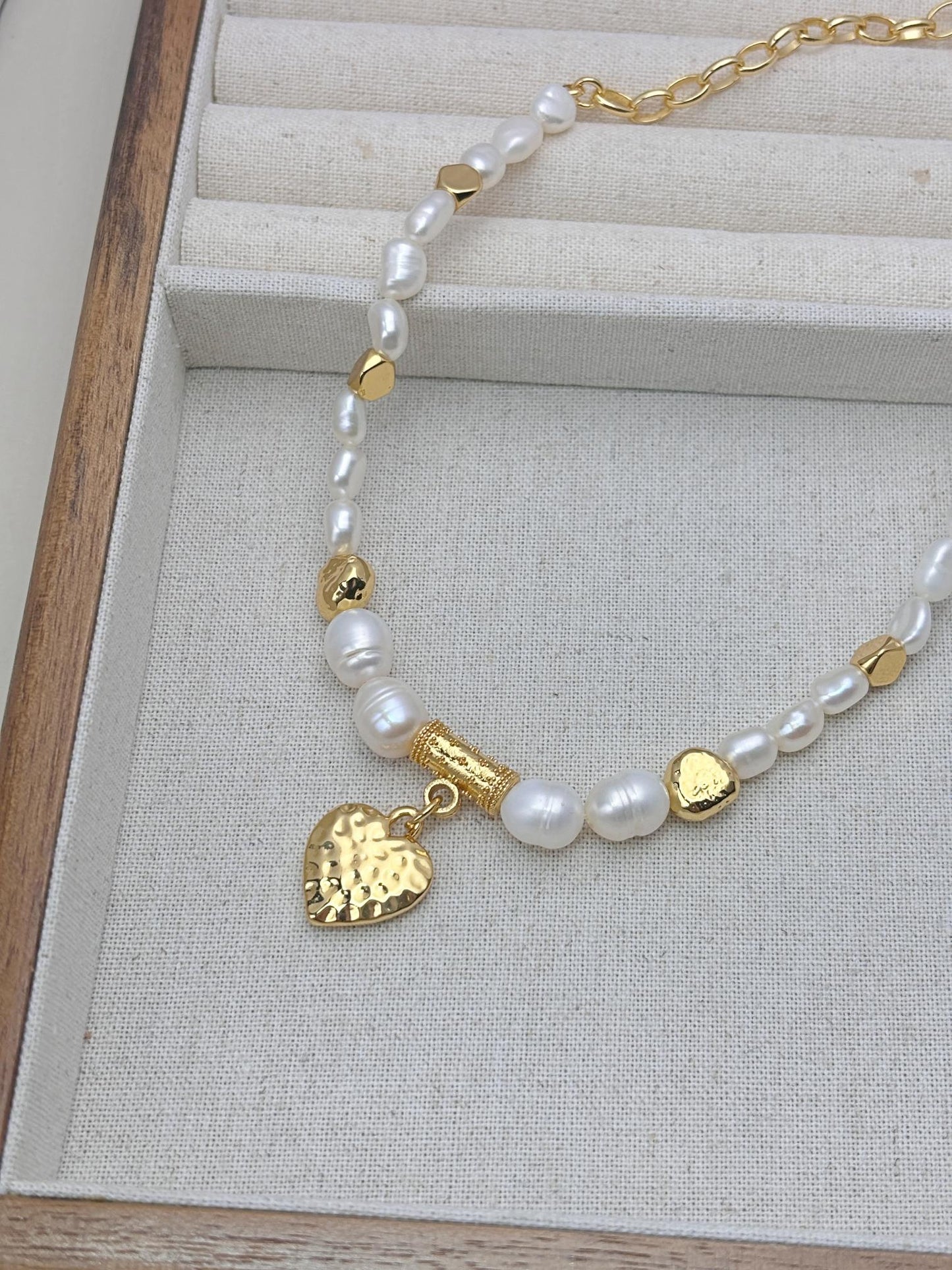 Natural baroque pearl & heart pendant with 18kgold plated necklaces
