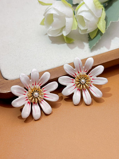 Vintage Daisy Enamel Earrings