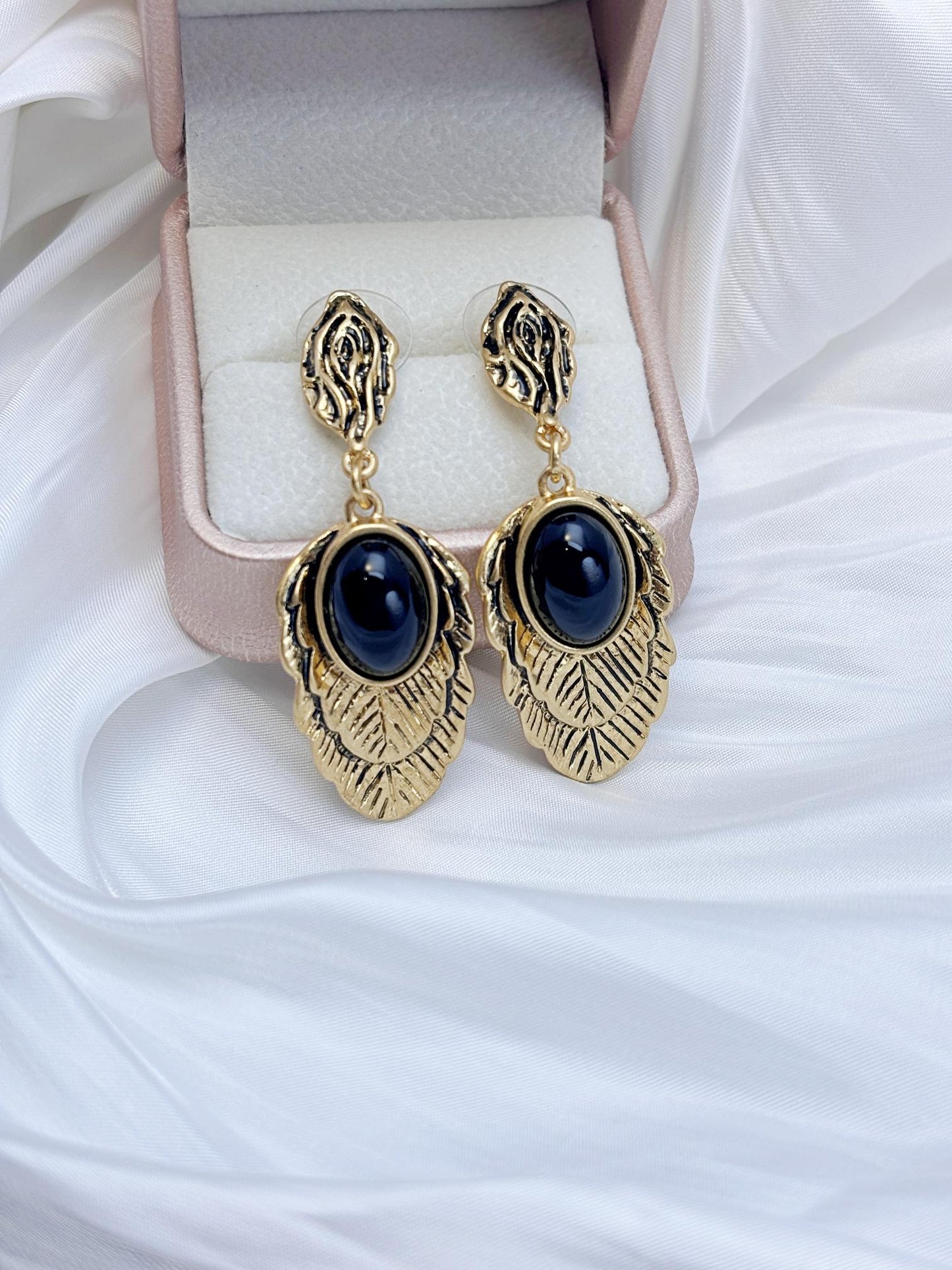 Vintage Black Eyes Earrings